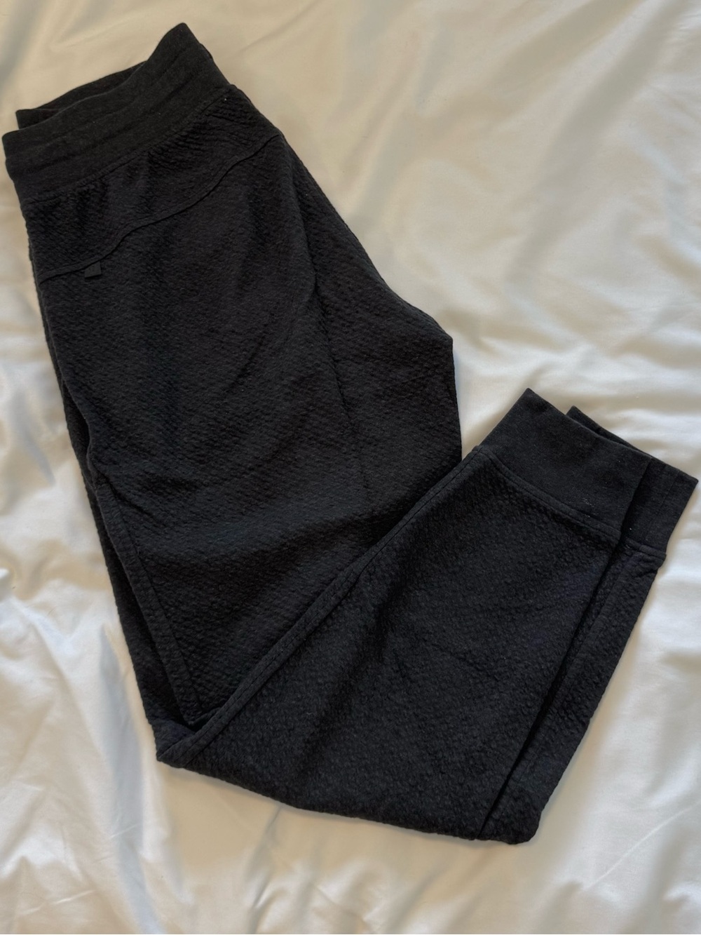 Lululemon Warm Down Jogger II 28"
Heathered Core Black